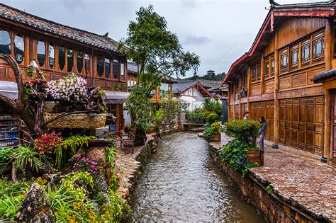 介休有哪些旅行景點?不妨想象一下,介休不仅是一个历史悠久的文化古城,更是一座充满自然美景的地方。